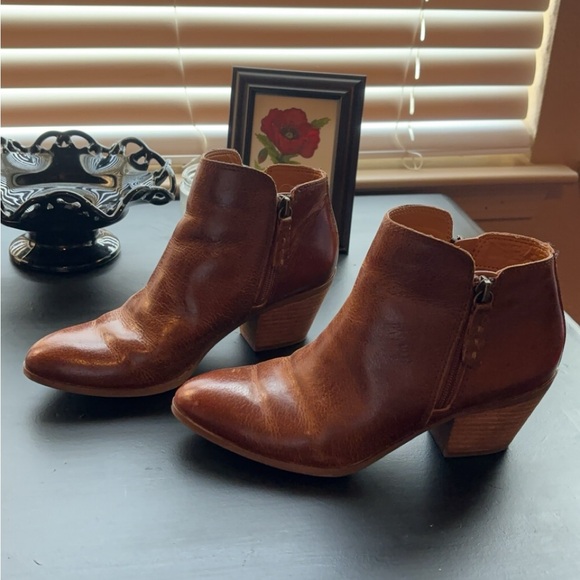 Frye AND Co. Leather Ankle Boots - Picture 1 of 6